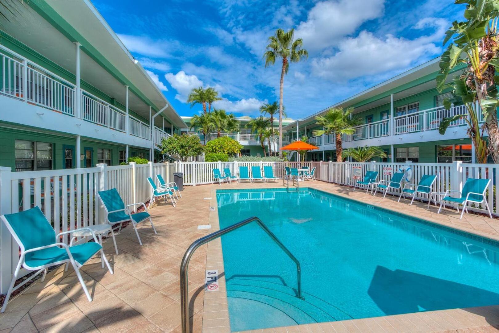 Tropic Terrace Hotel St. Pete Beach Luaran gambar